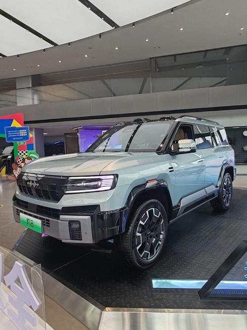 重庆7比亚迪方程豹硬派越野的爆款，英菲尼迪35周年与你共成长